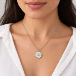 گردنبند گل بابونه نقره‌ای